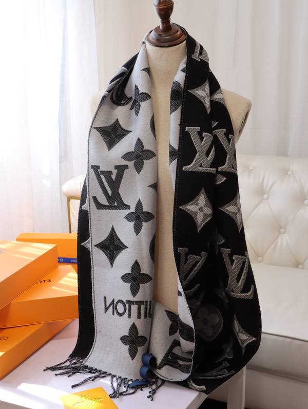 Louis Vuitton Scarf LVC00489